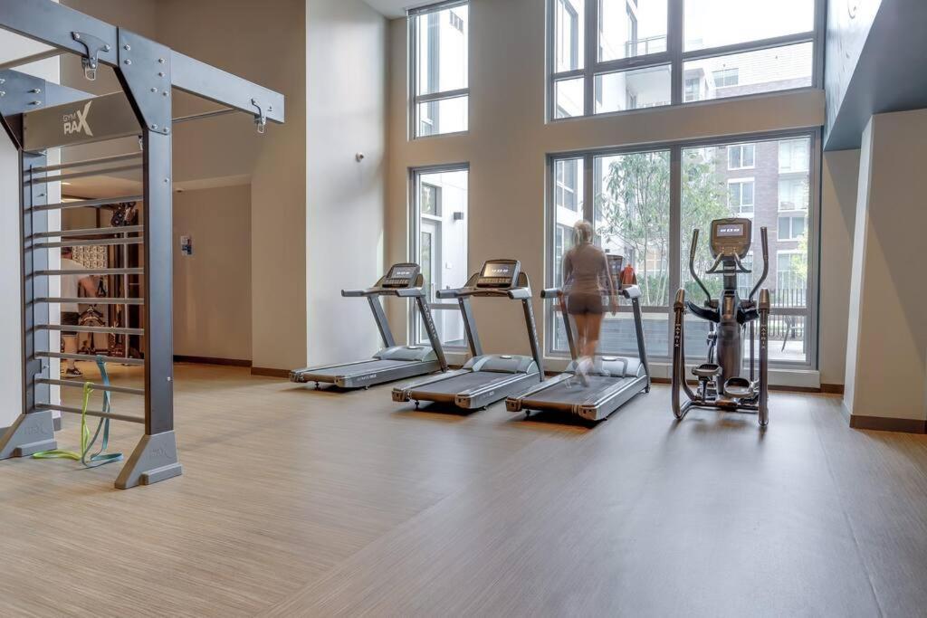 Gorgeous 1 Bedroom At Clarendon With Gym And Rooftop Arlington Dış mekan fotoğraf