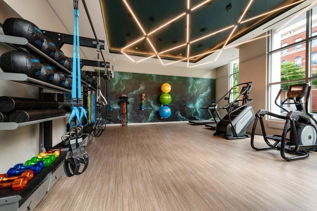 Gorgeous 1 Bedroom At Clarendon With Gym And Rooftop Arlington Dış mekan fotoğraf