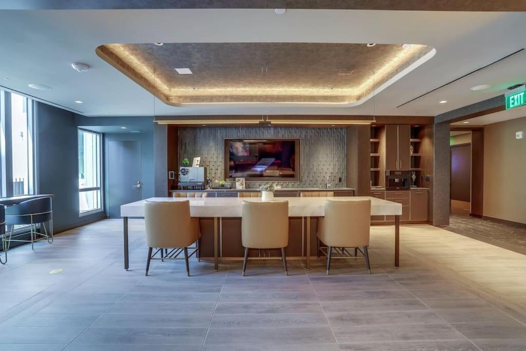 Gorgeous 1 Bedroom At Clarendon With Gym And Rooftop Arlington Dış mekan fotoğraf